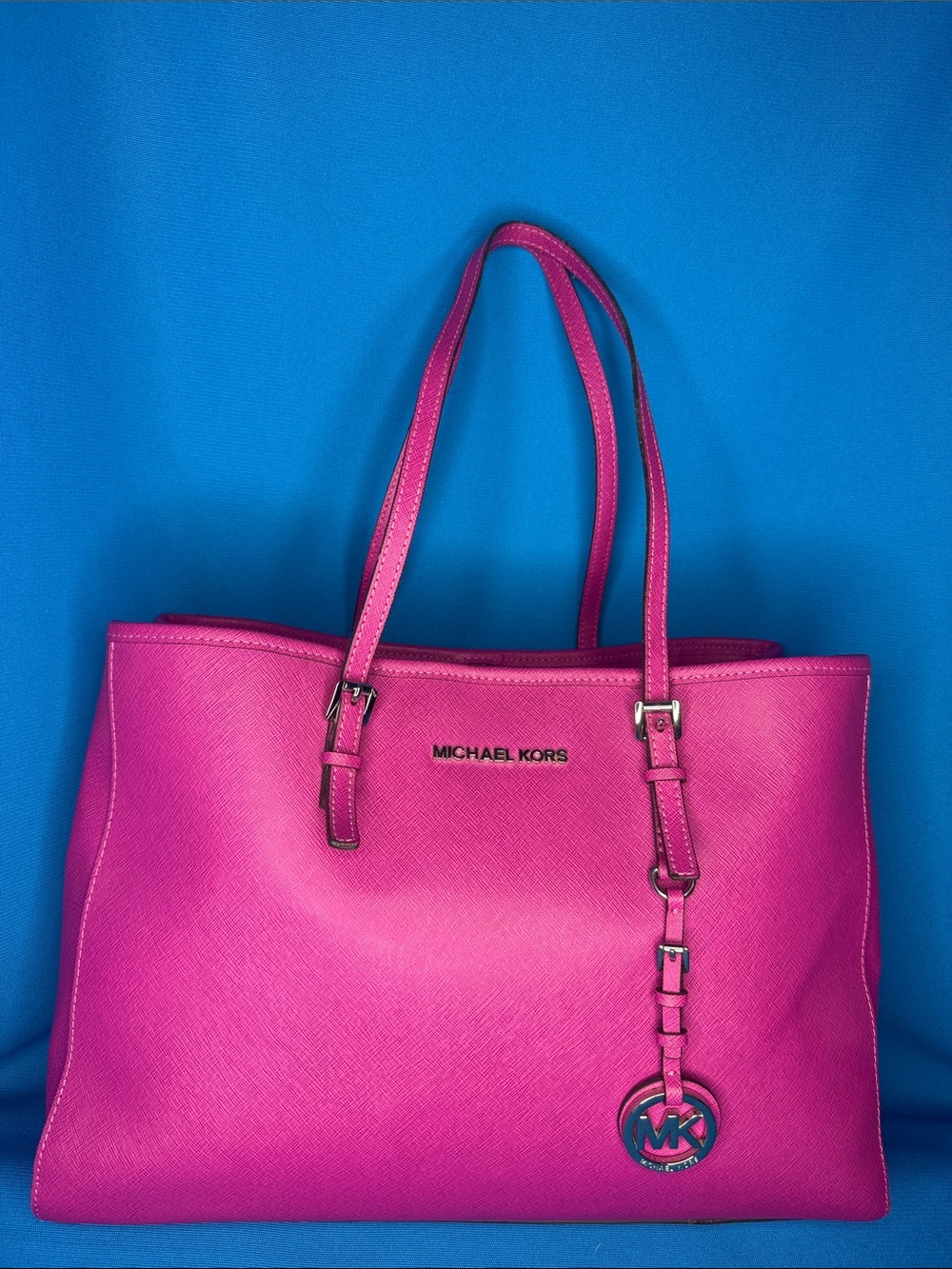 MICHAEL KORS LARGE FUCHSIA PINK JET SET LEATHER TRAVEL SHOULDER BAG / TOTE